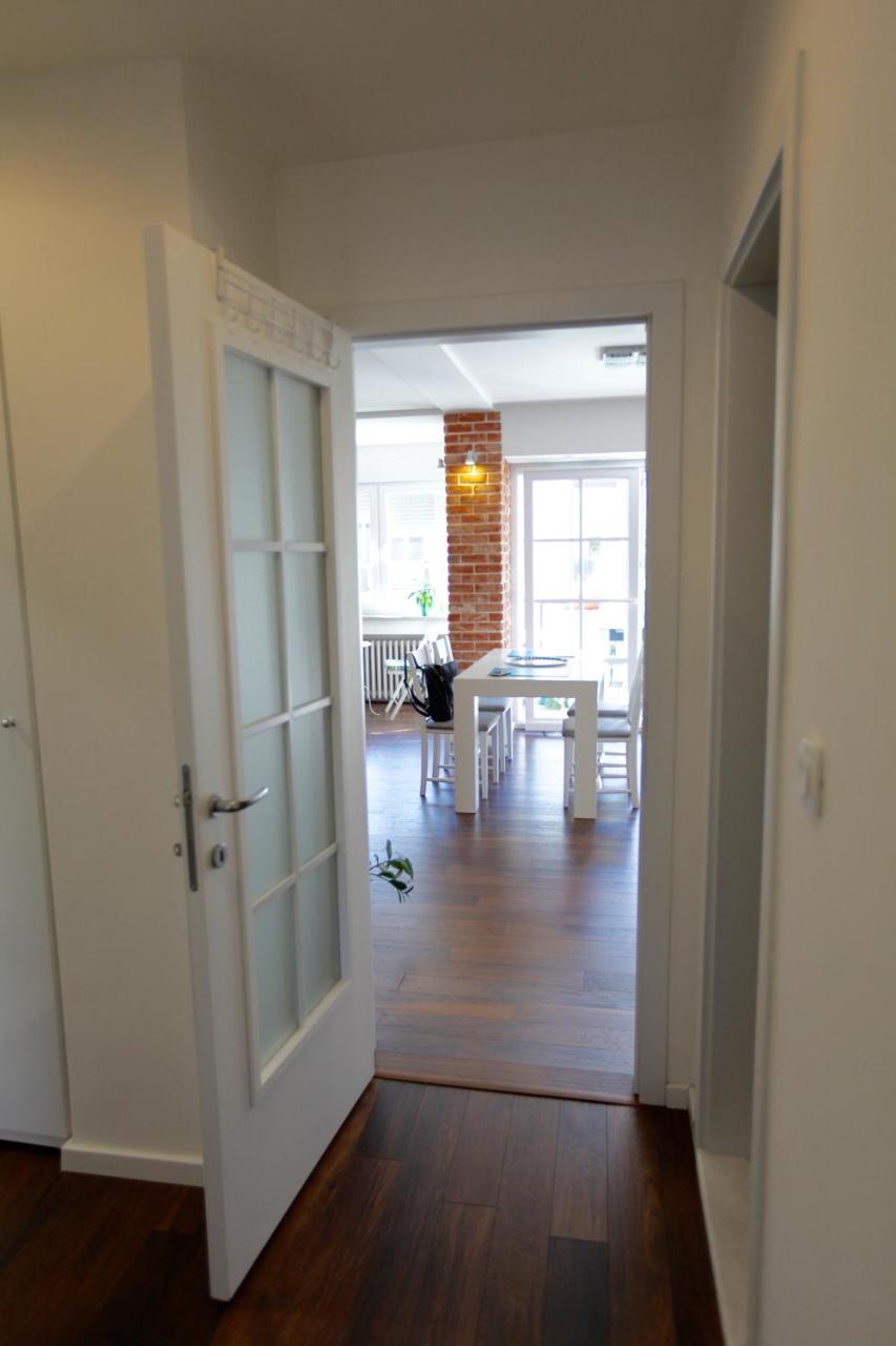 Brick Apartment On Macedonia Pedestrian Street Скопие Екстериор снимка
