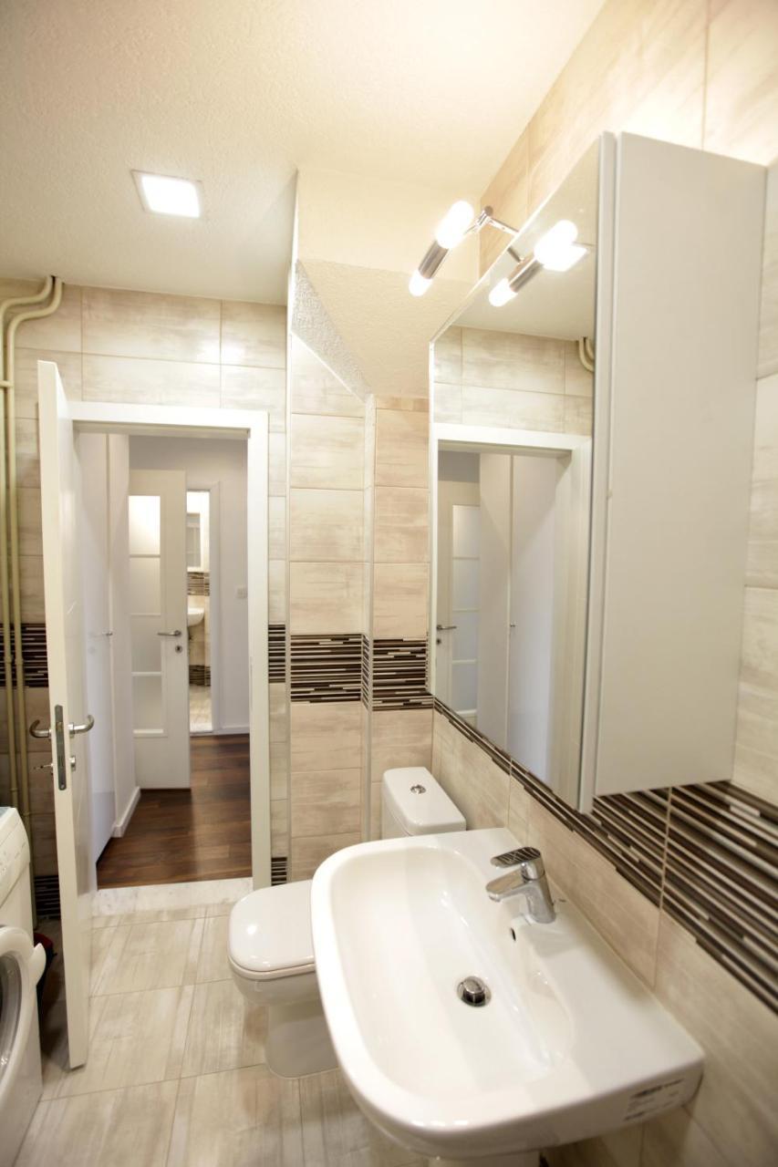 Brick Apartment On Macedonia Pedestrian Street Скопие Екстериор снимка